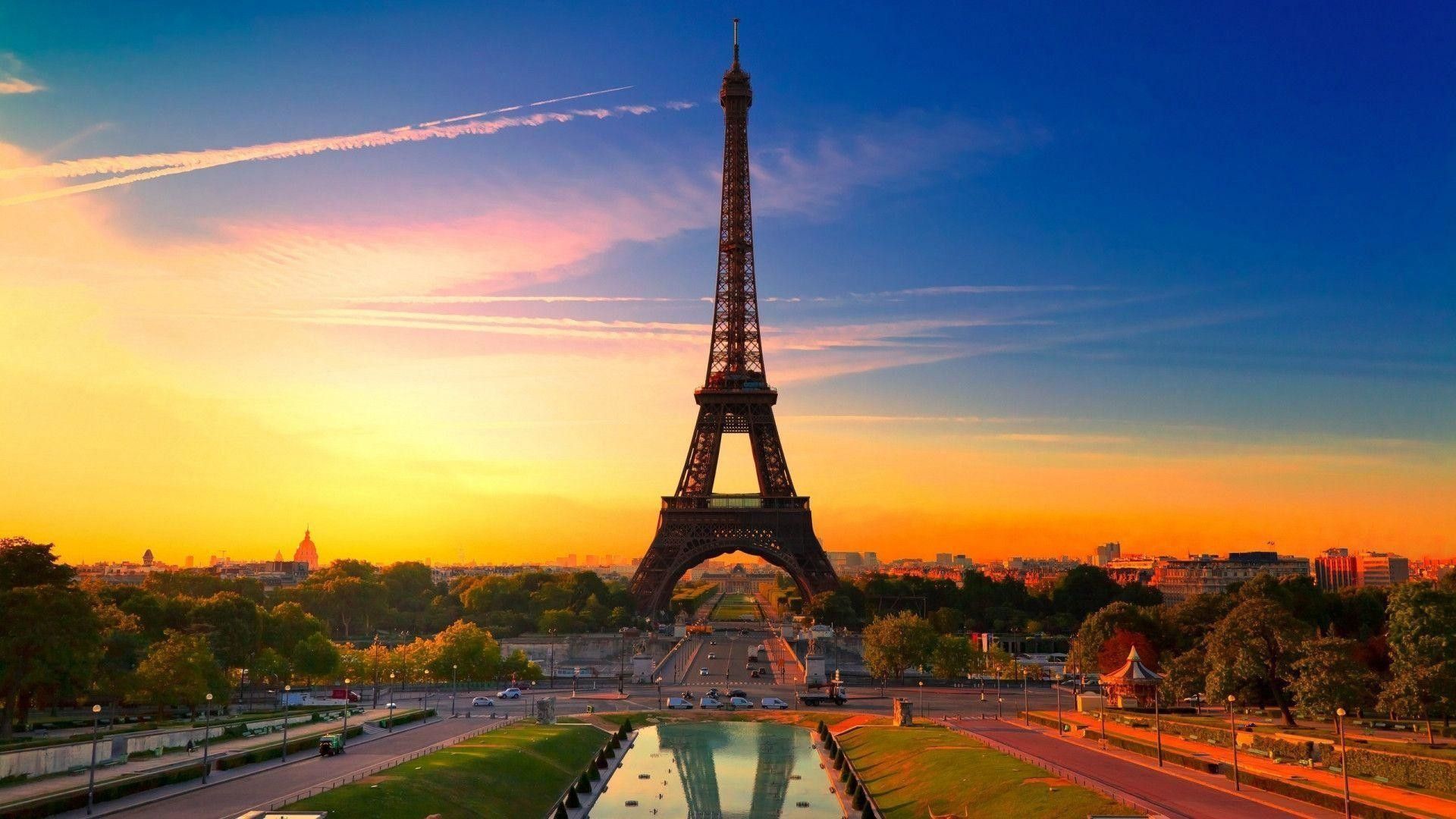 With PayPorter, you can make fast, easy and safe money transfers to France at the most affordable prices!