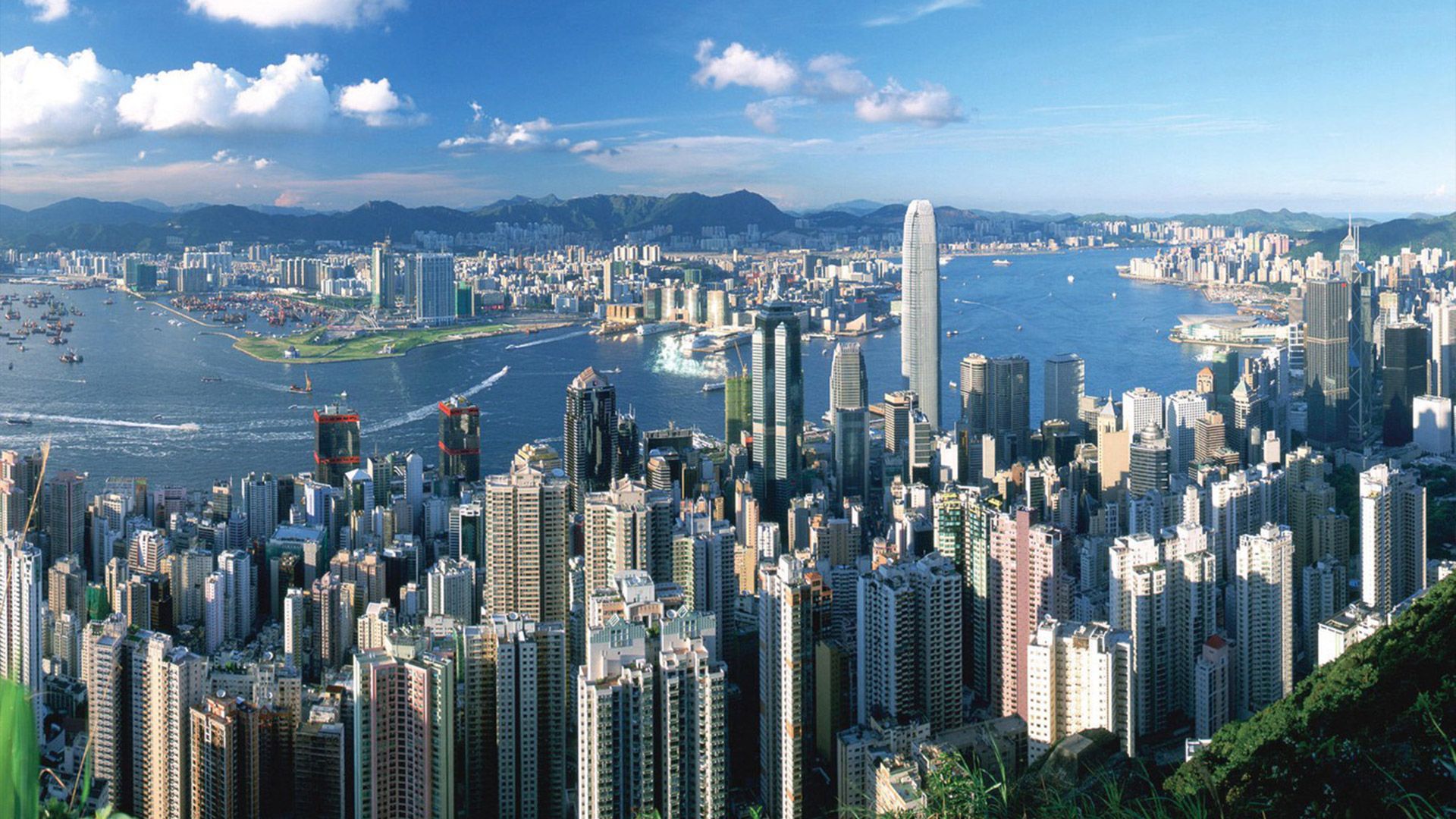 With PayPorter, you can make fast, easy and safe money transfers to Hong Kong at the most affordable prices!