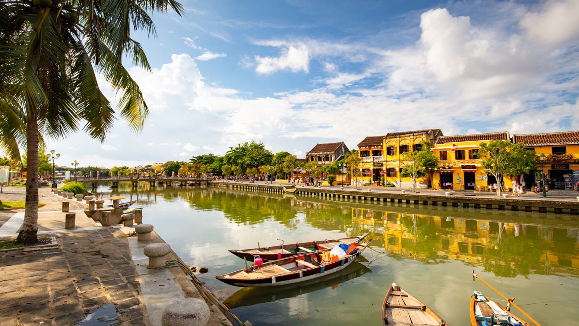 With PayPorter, you can make fast, easy and safe money transfers to  Vietnamese at the most affordable prices!
