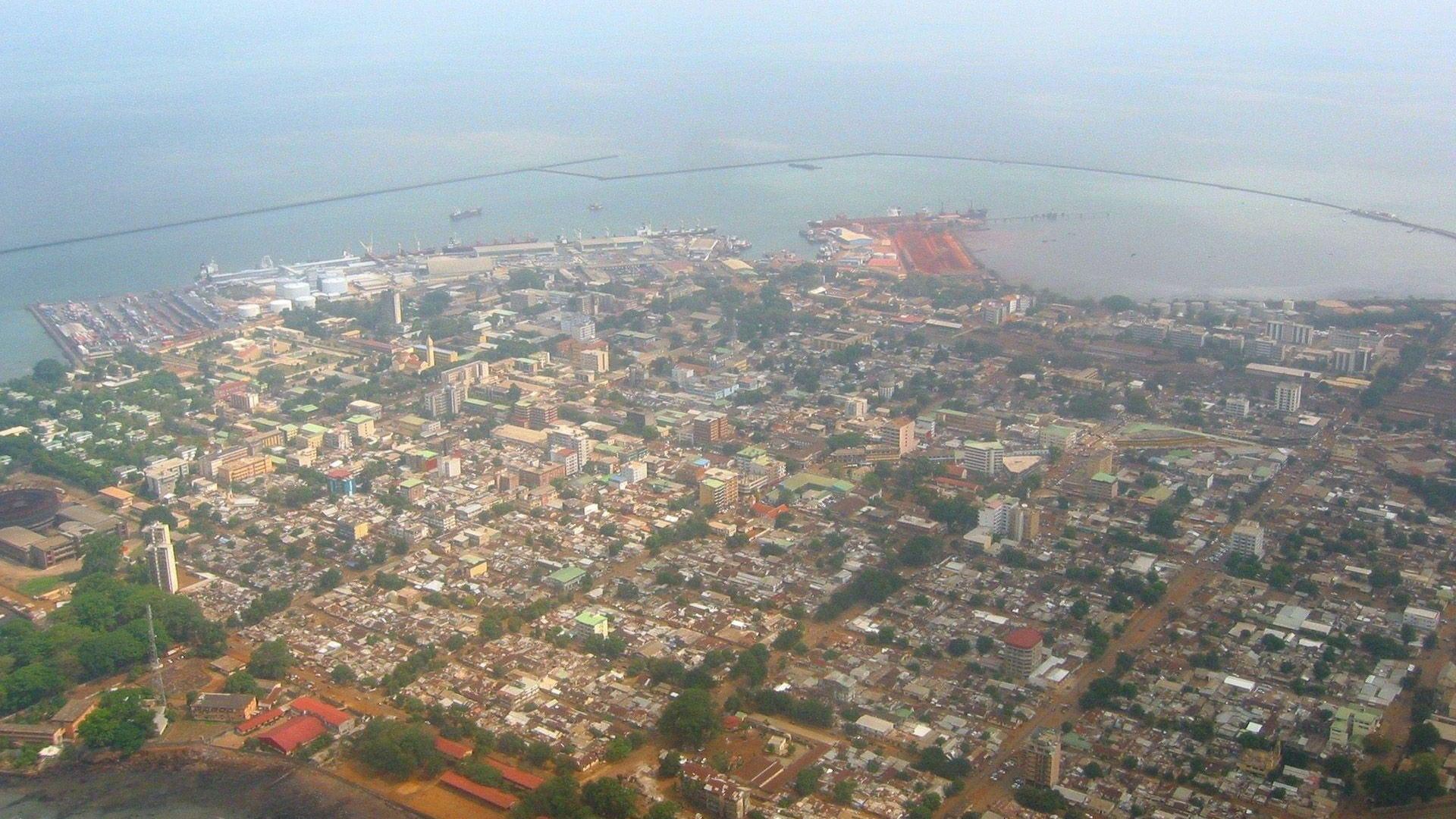Посредством PayPorter вы можете осуществлять ваши быстрые, удобные и надежные денежные переводы в Гвинея по самым приемлемым ценам!